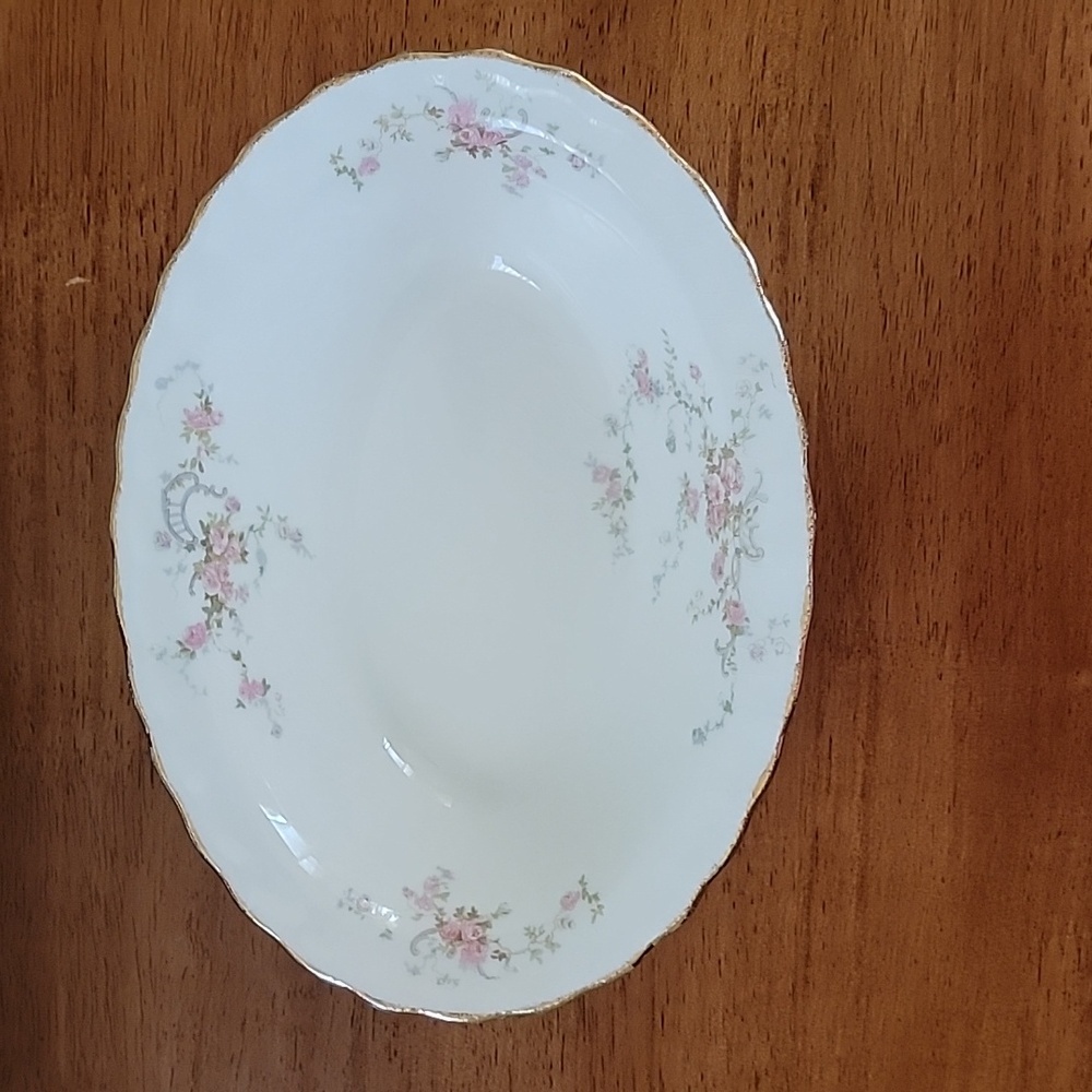 Vintage Pope Gosser 9" Oval Vegetable Bowl
